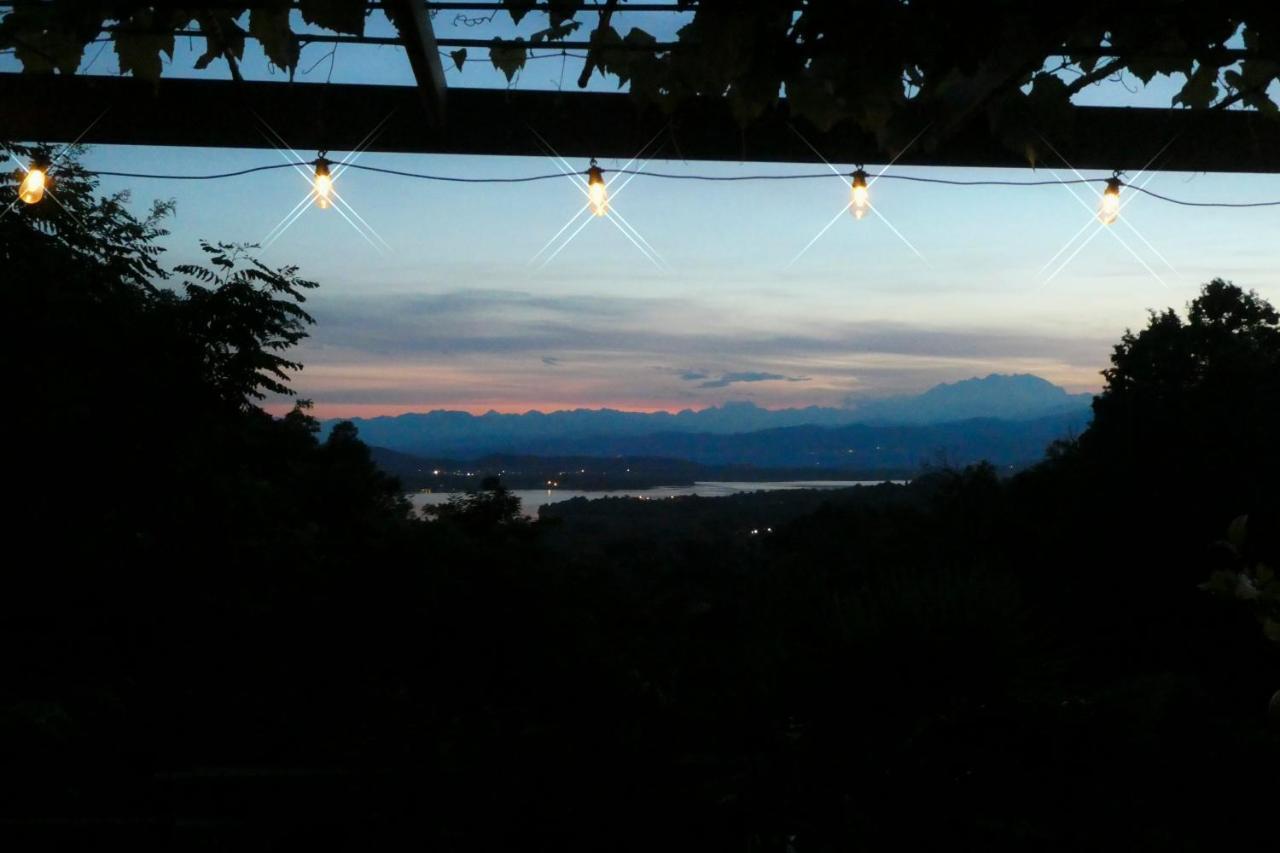 Al Nifontano B&B - Ideal For Family Or Couples - 2 Rooms - Lakeview Varese Bagian luar foto