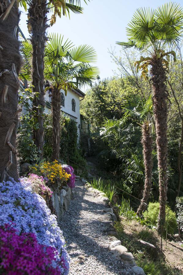 Al Nifontano B&B - Ideal For Family Or Couples - 2 Rooms - Lakeview Varese Bagian luar foto