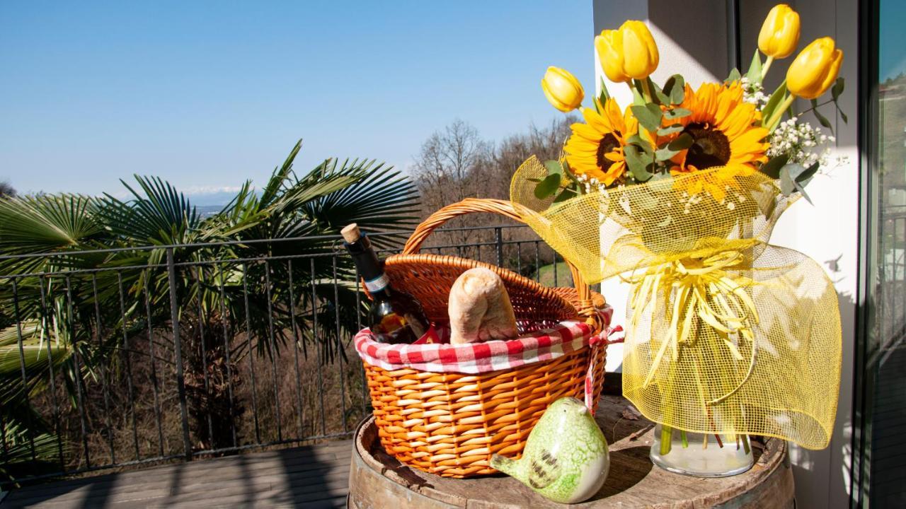 Al Nifontano B&B - Ideal For Family Or Couples - 2 Rooms - Lakeview Varese Bagian luar foto