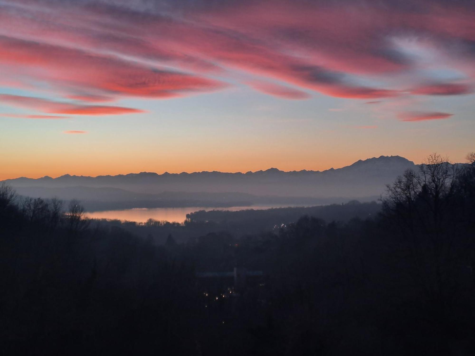 Al Nifontano B&B - Ideal For Family Or Couples - 2 Rooms - Lakeview Varese Bagian luar foto
